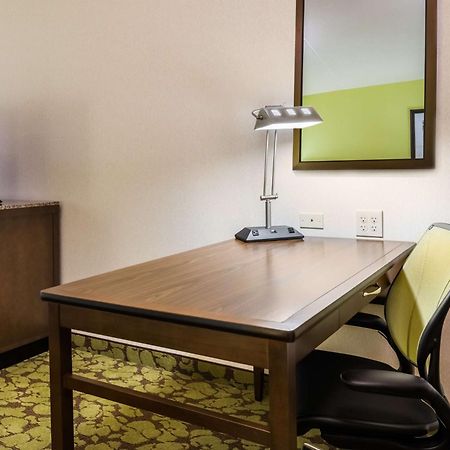Hilton Garden Inn Wayne Exteriör bild