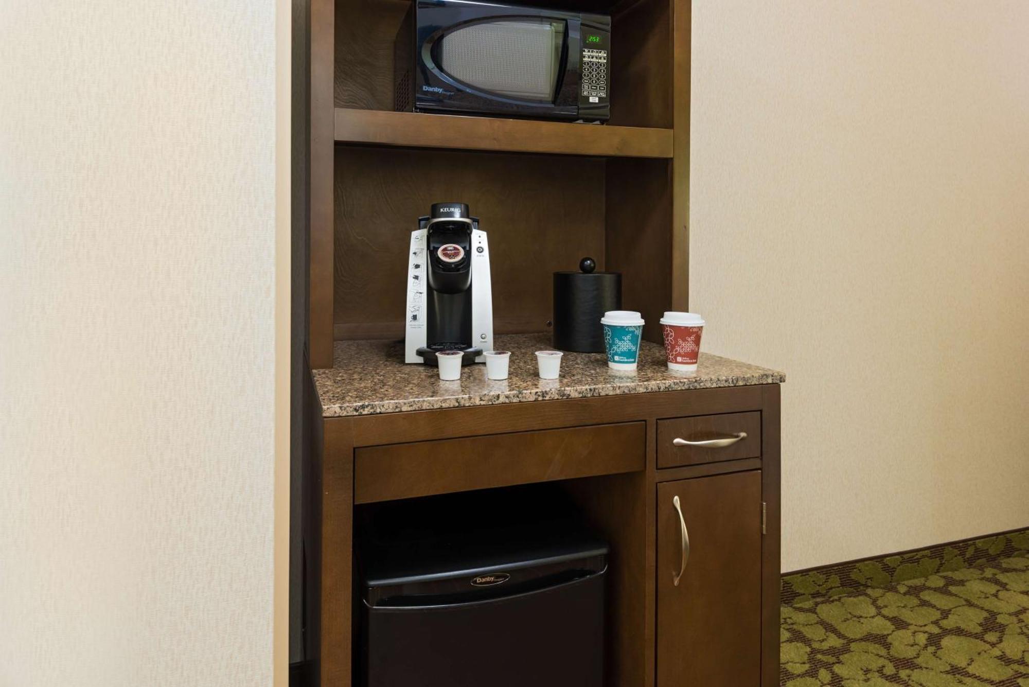 Hilton Garden Inn Wayne Exteriör bild